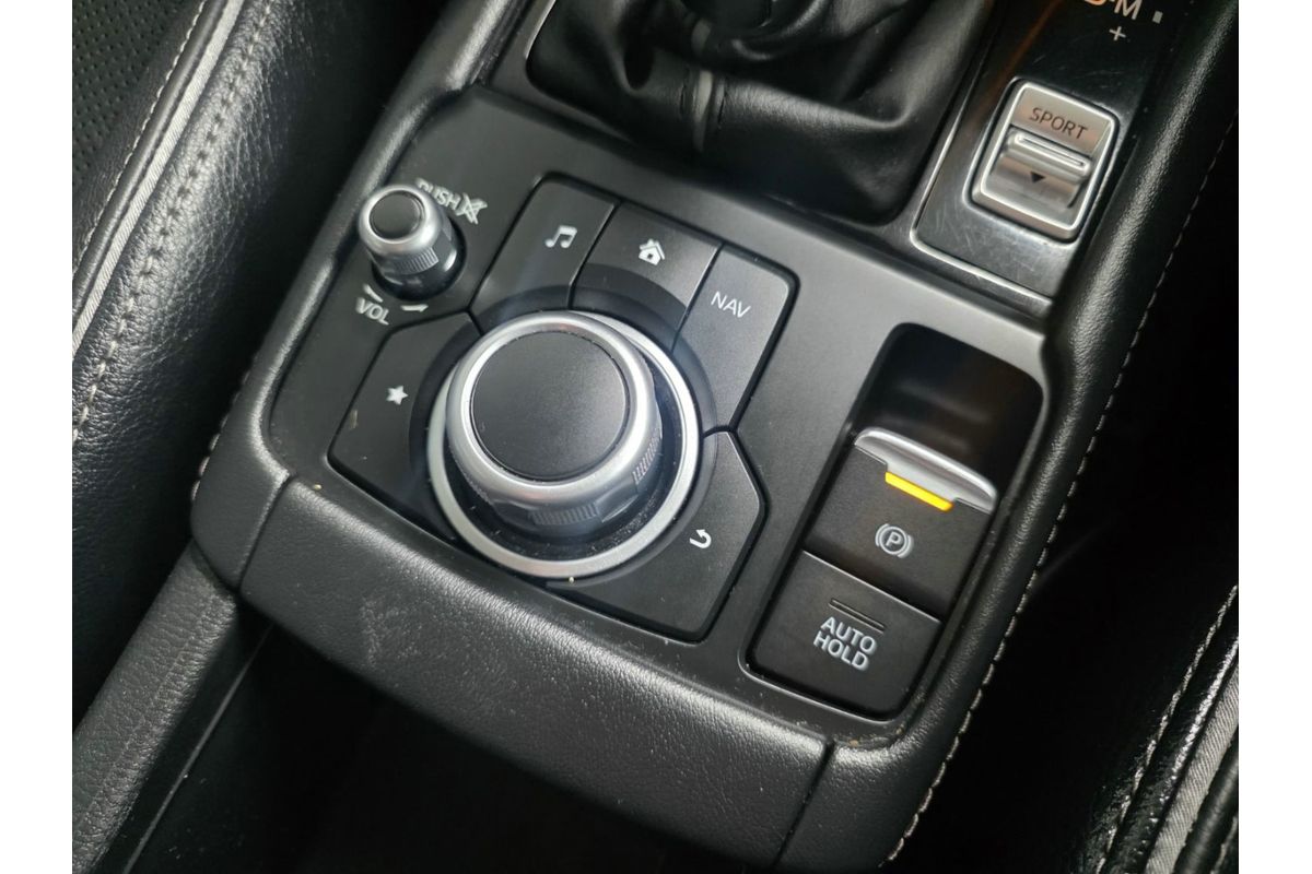 2021 Mazda CX-3 Akari DK image 28