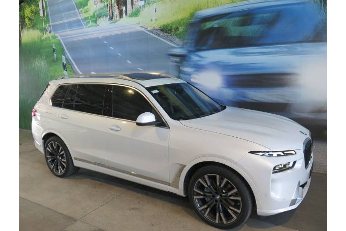 2023 BMW X7 M SPORT G07