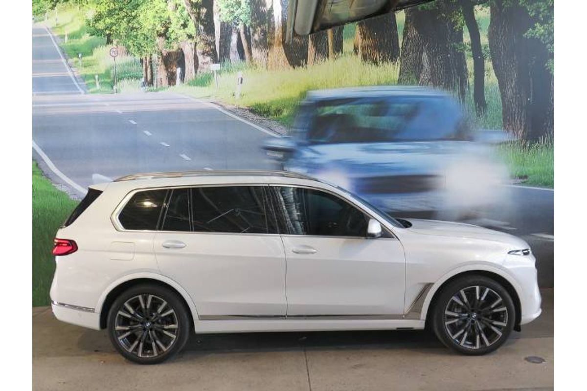 2023 BMW X7 M SPORT G07