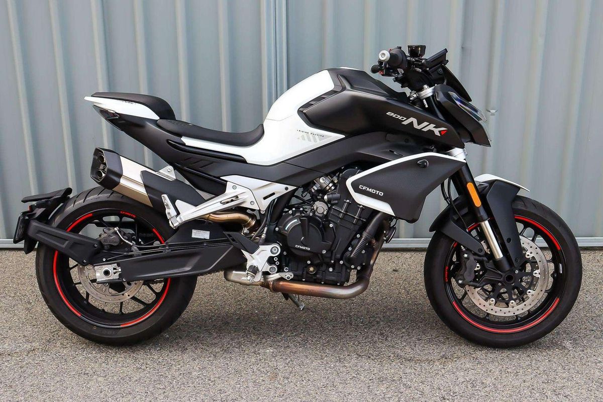2024 CFMOTO 800NK Advance NK