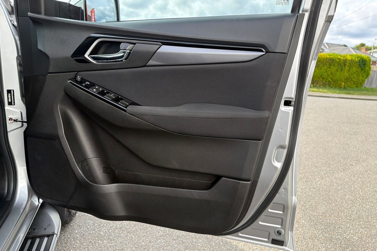 2022 Isuzu MU-X LS-U