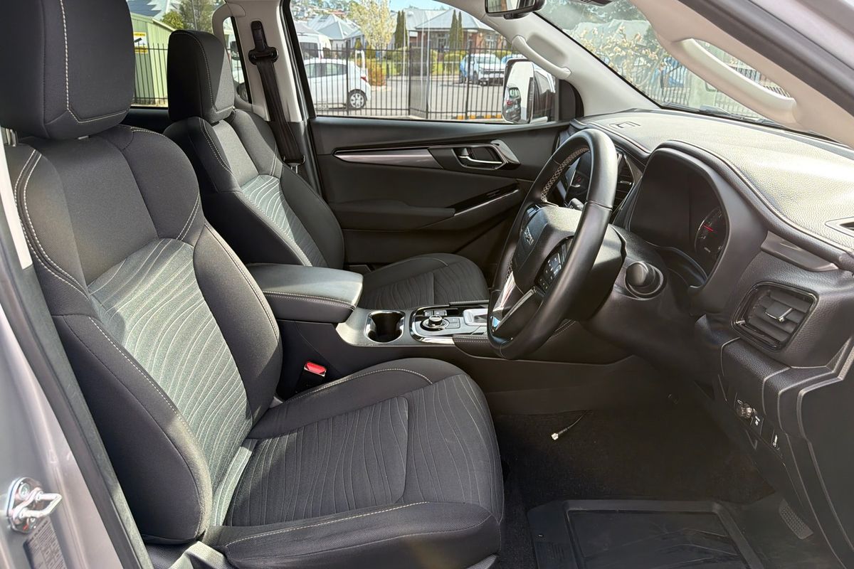 2022 Isuzu MU-X LS-U