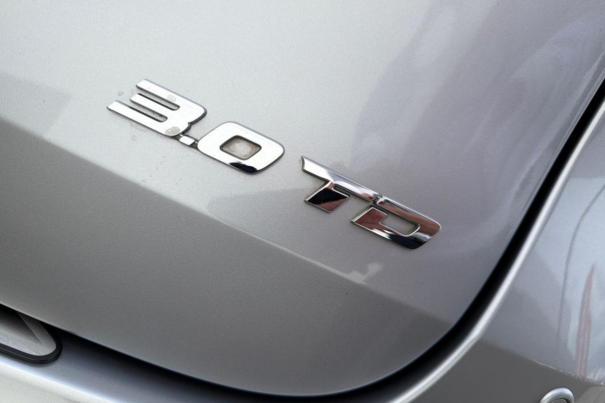 2022 Isuzu MU-X LS-U