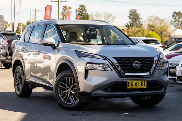 2024 Nissan X-TRAIL ST T33
