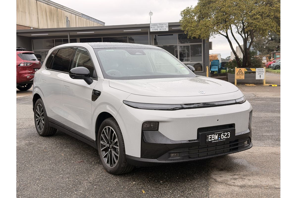 2026 Leapmotor B10 Design Hybrid EV A12