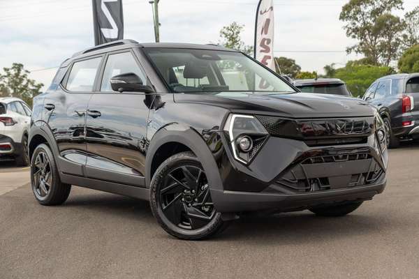 2025 Mahindra XUV3XO AX7L