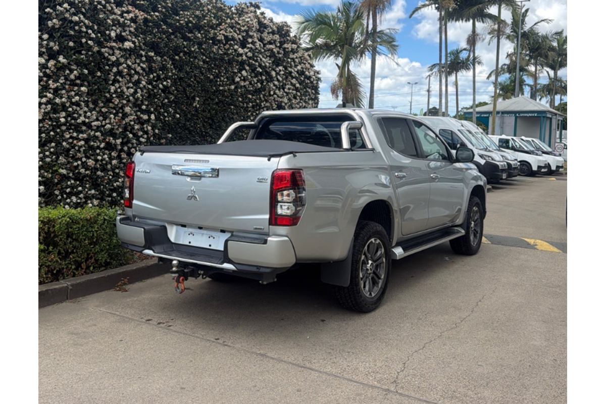 2020 Mitsubishi Triton GLX-R MR 4X4 image 8