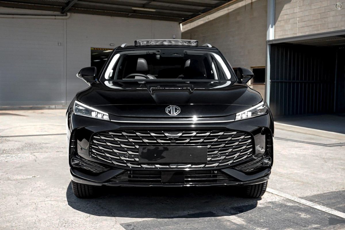 2025 MG HS Super Hybrid Essence AS33P