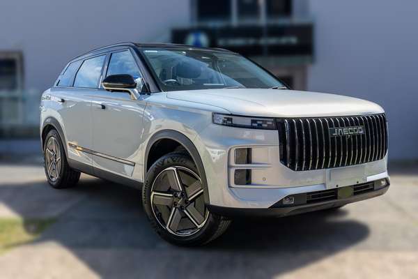 2025 OMODA JAECOO J7 SHS Summit