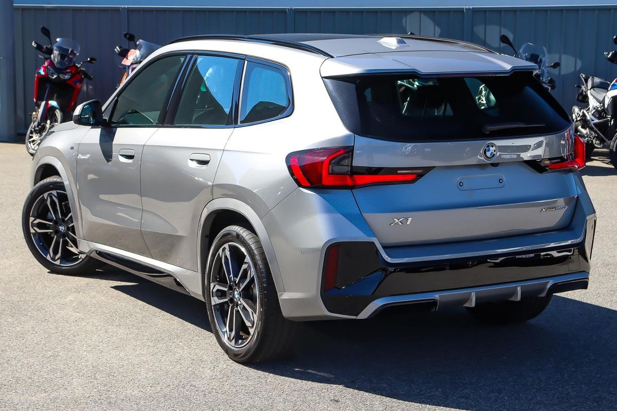 2025 BMW X1 xDrive20i U11