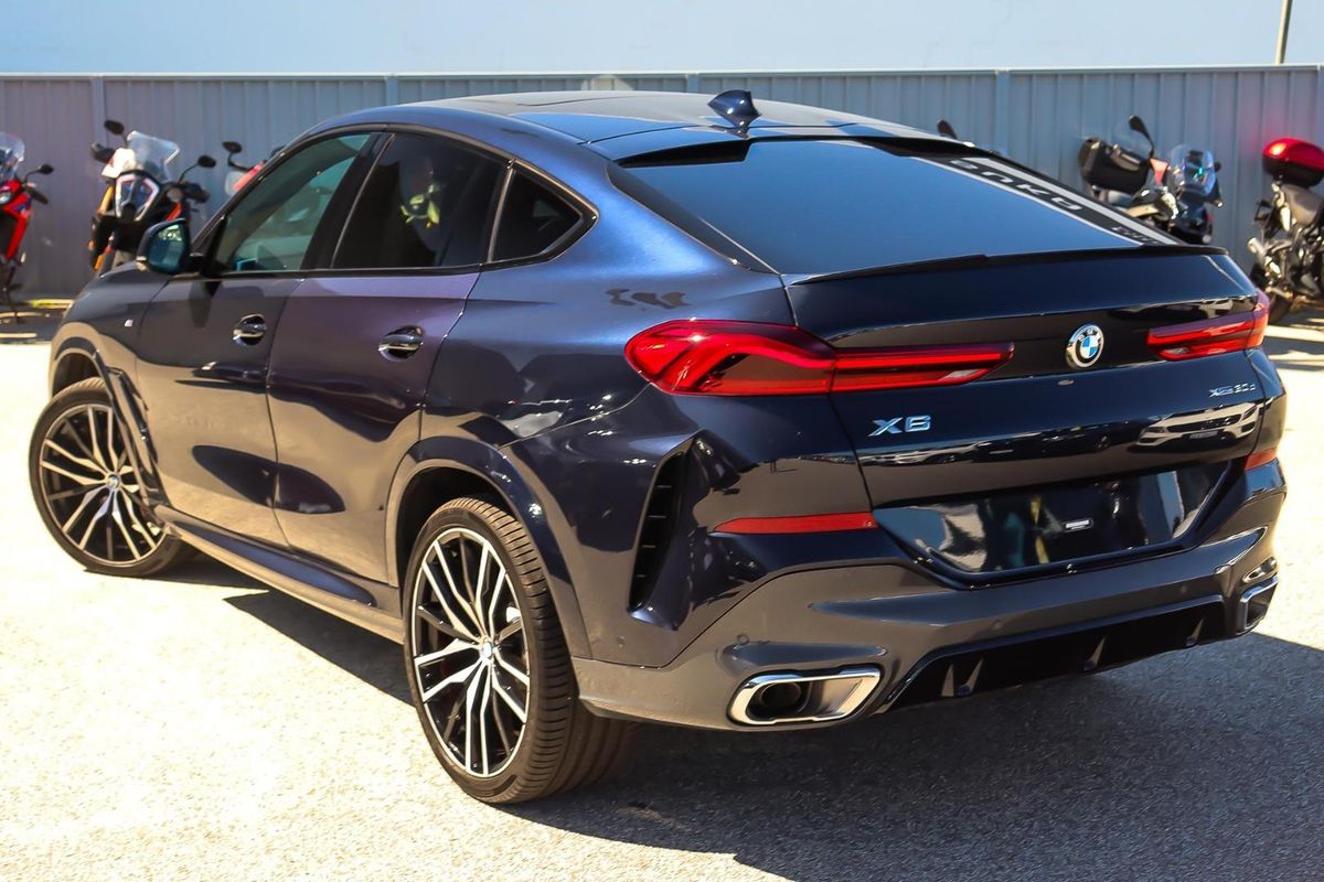 2022 BMW X6 xDrive30d M Sport G06