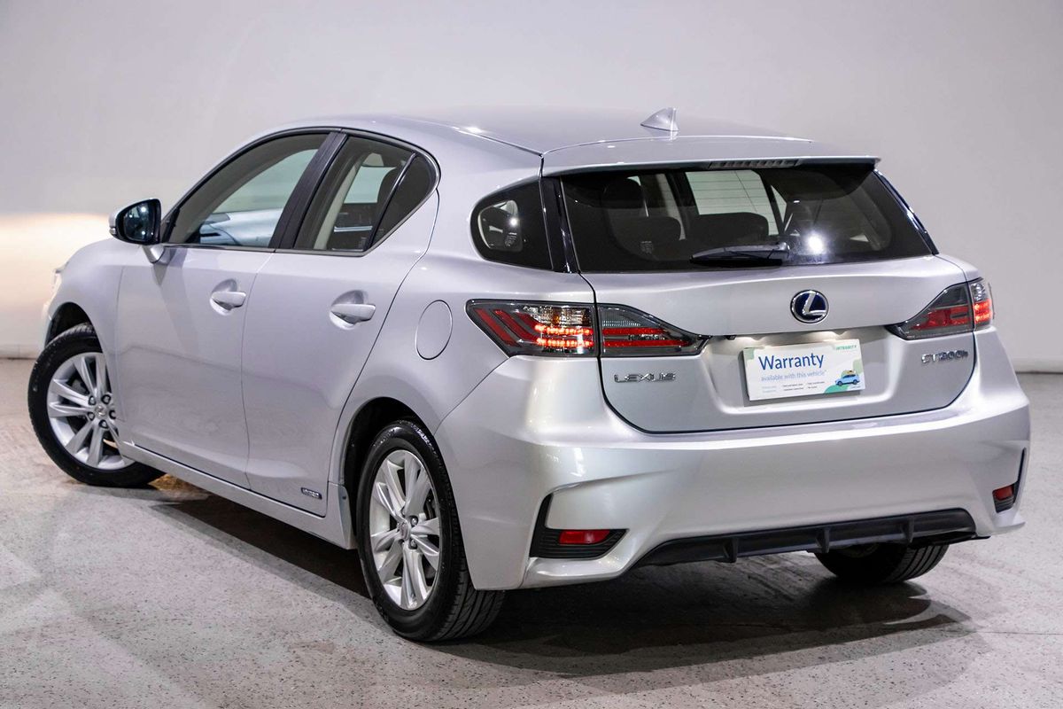 2015 Lexus CT CT200h Luxury ZWA10R
