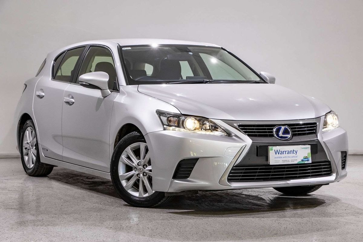 2015 Lexus CT CT200h Luxury ZWA10R