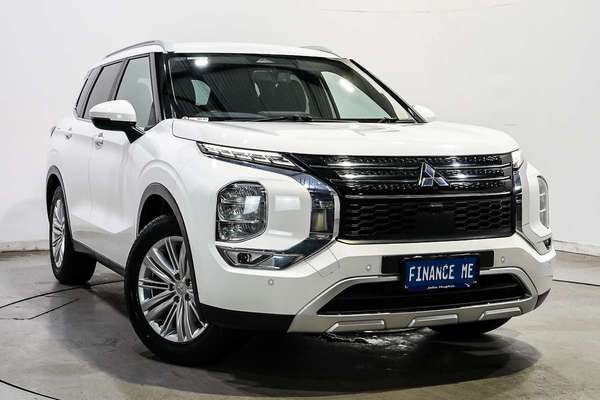 2024 Mitsubishi Outlander LS ZM