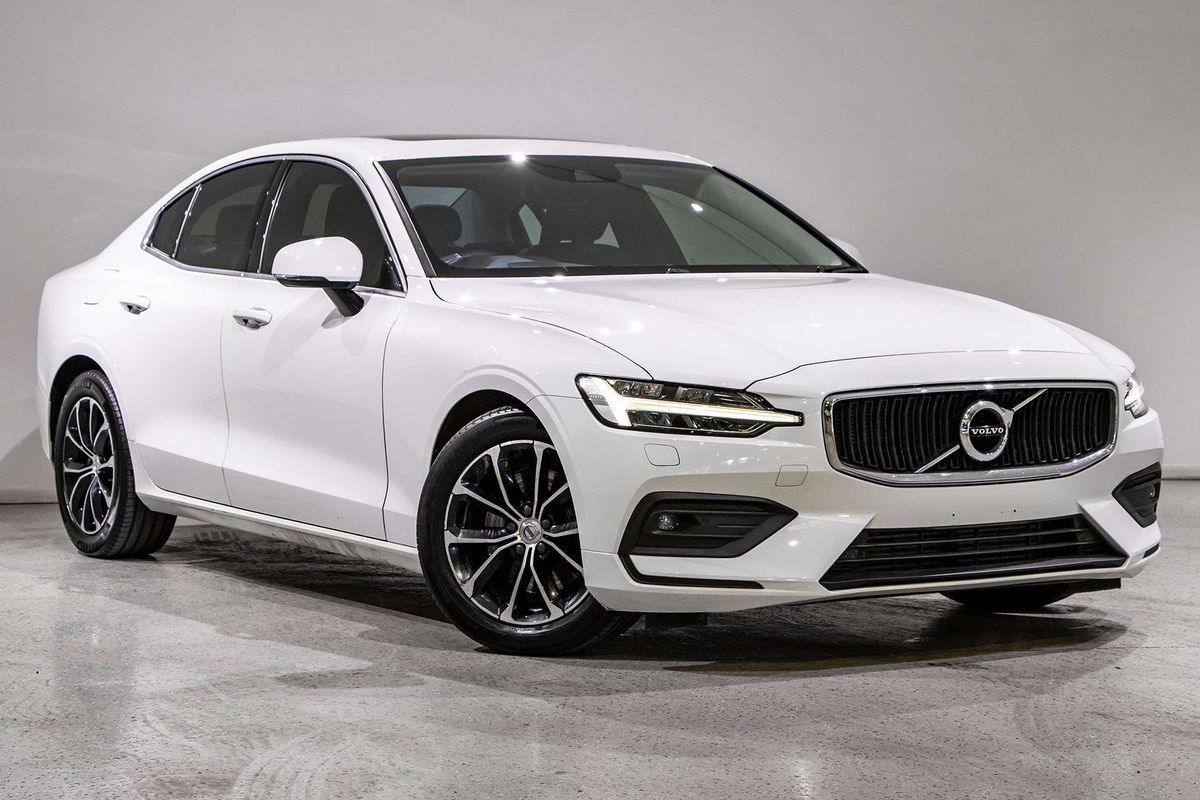2020 Volvo S60 T5 Momentum