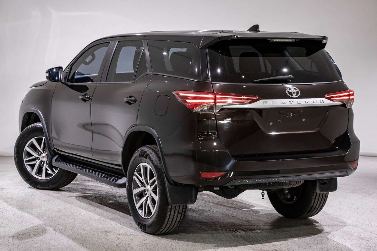 2016 Toyota Fortuner GX GUN156R