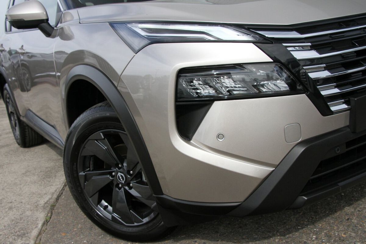 2025 Nissan X-TRAIL ST-L T33