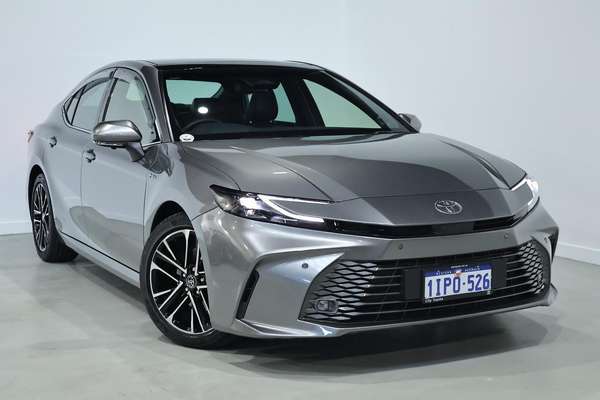 2025 Toyota Camry SL AXVH80R