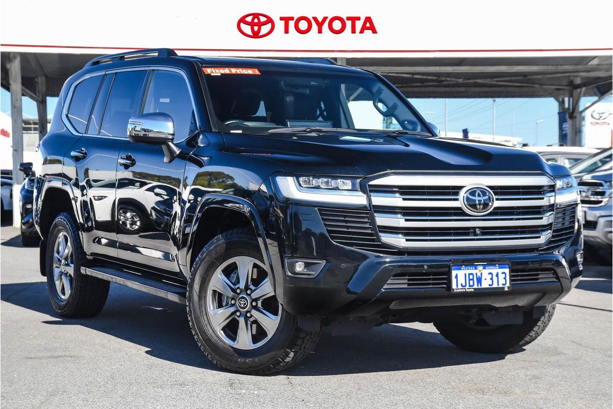 2022 Toyota Landcruiser Sahara FJA300R