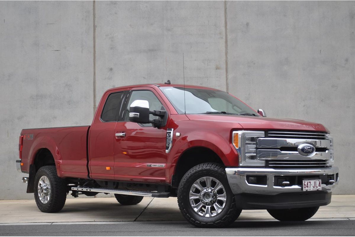 2018 Ford F350 Lariat 4X4 image 2