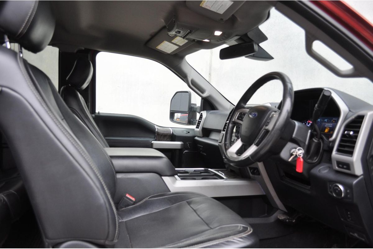 2018 Ford F350 Lariat 4X4 image 17