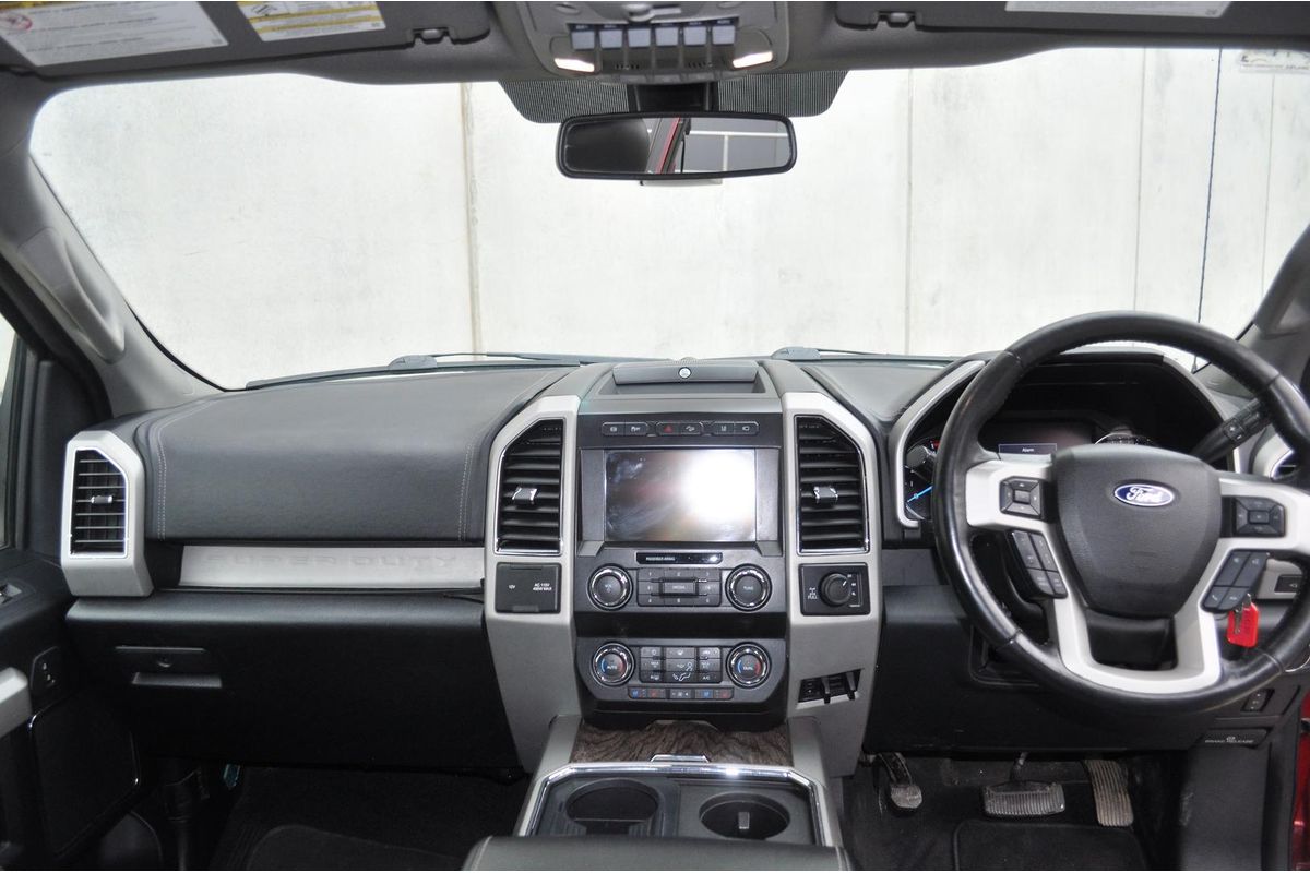 2018 Ford F350 Lariat 4X4 image 18