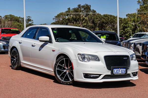 2018 Chrysler 300 SRT Core LX