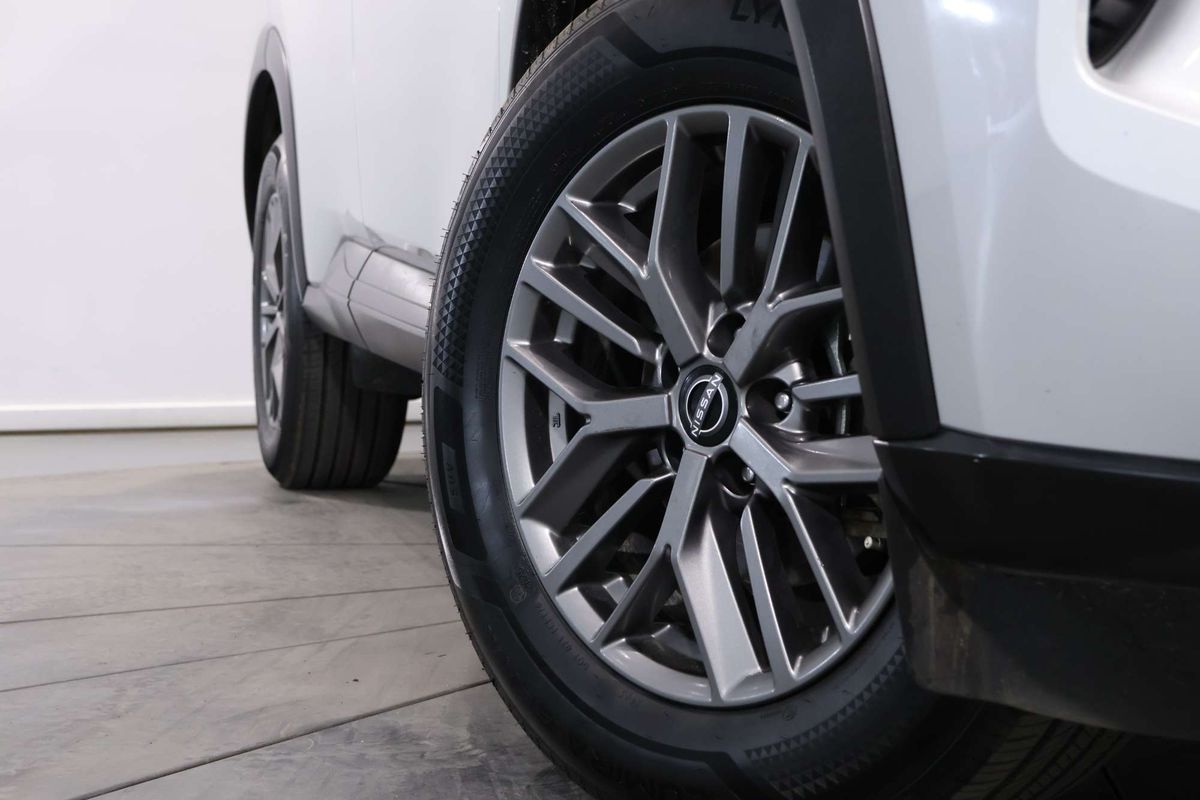 2024 Nissan X-TRAIL ST T33