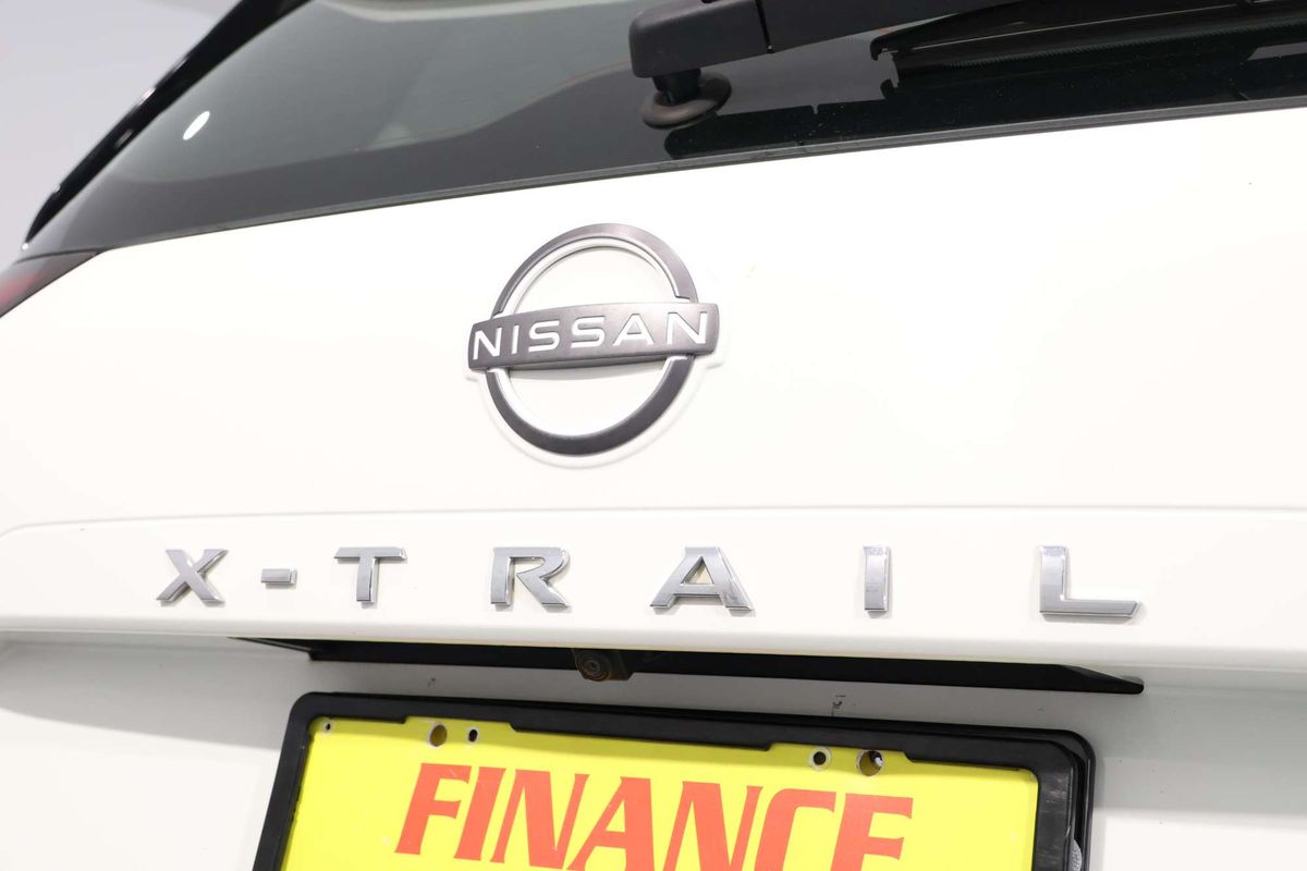 2024 Nissan X-TRAIL ST T33