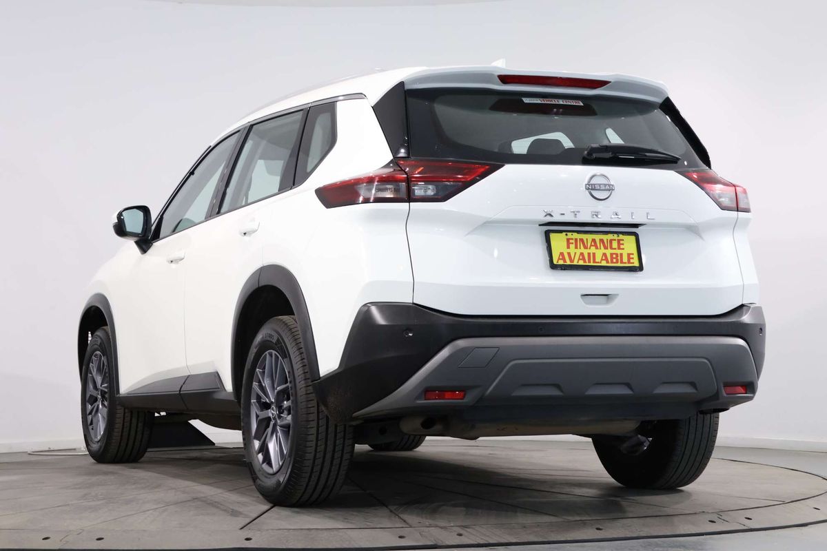 2024 Nissan X-TRAIL ST T33
