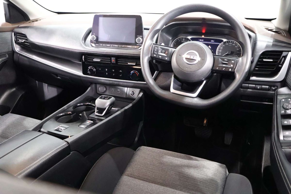 2024 Nissan X-TRAIL ST T33