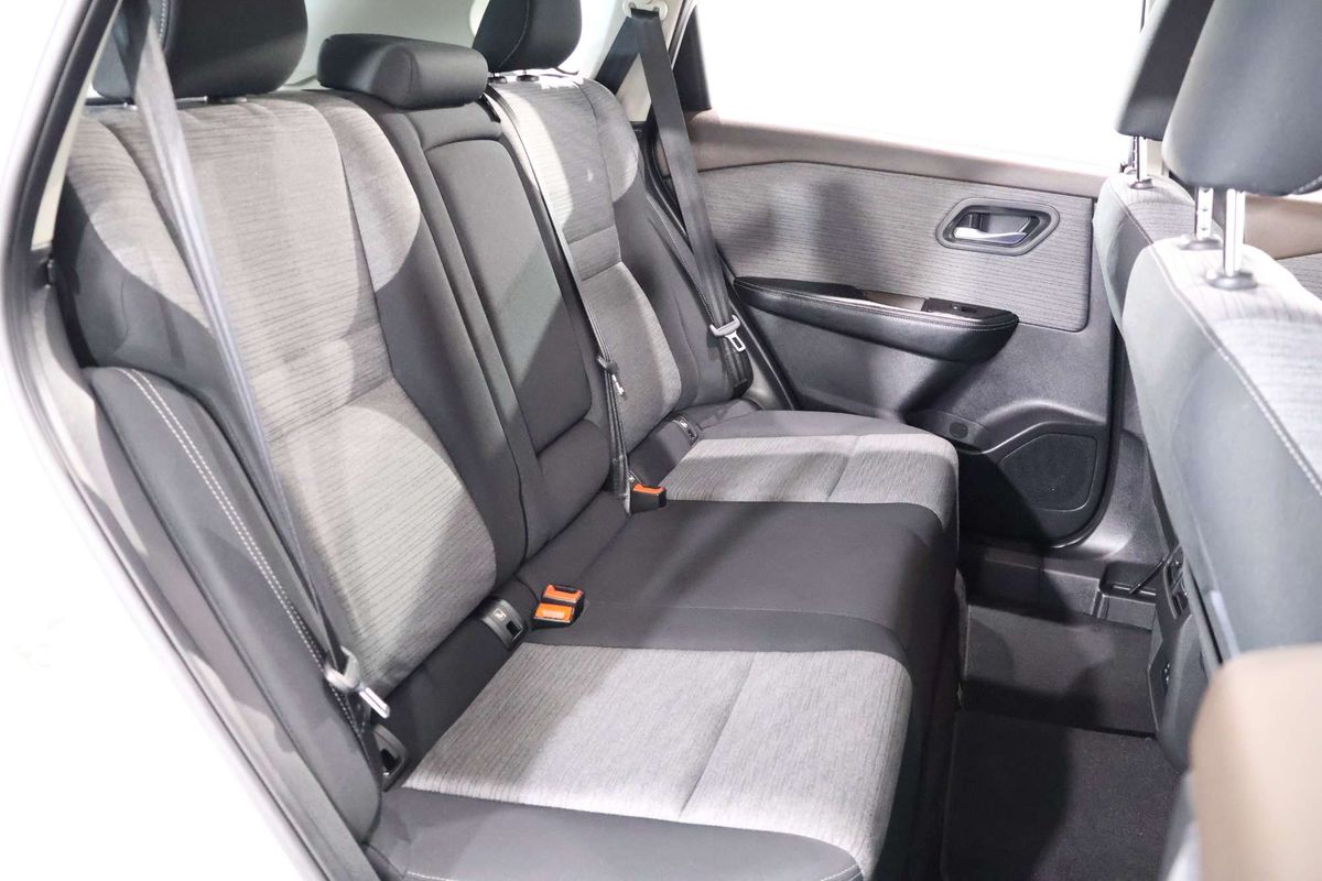 2024 Nissan X-TRAIL ST T33