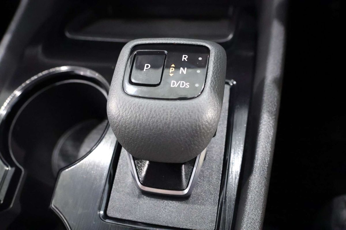 2024 Nissan X-TRAIL ST T33