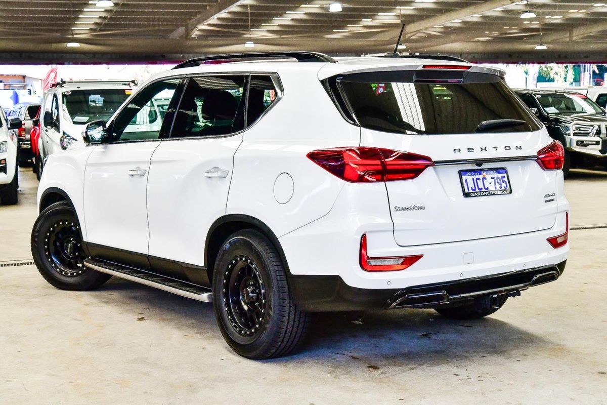 2022 KGM Rexton Black Edition Y450