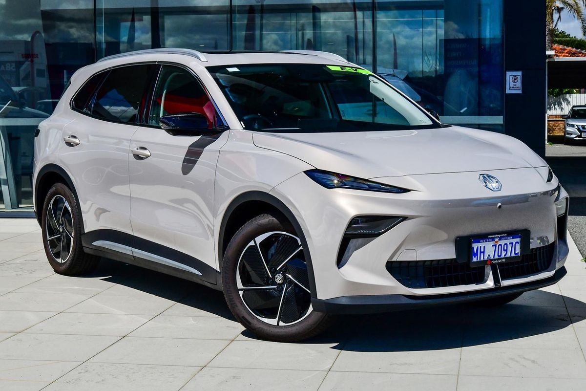 2025 MG MGS5 EV Essence 62 ZS3EM
