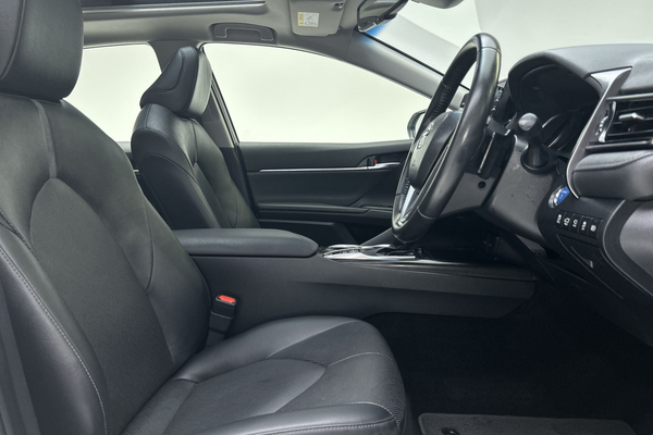 2024 Toyota Camry SL AXVH70R thumb-12