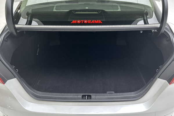 2024 Toyota Camry SL AXVH70R thumb-20