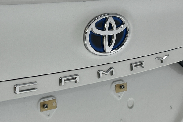 2024 Toyota Camry SL AXVH70R thumb-21