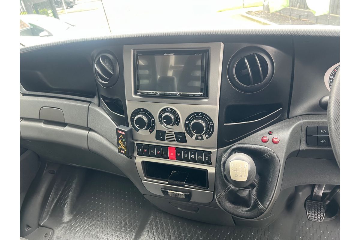 2016 IVECO Daily 55S17W image 29
