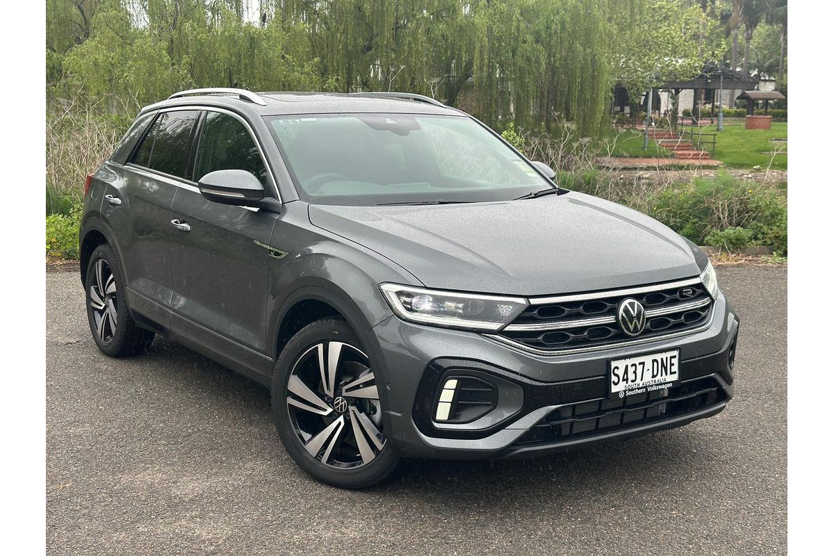 2025 Volkswagen T-Roc 140TSI R-Line D11