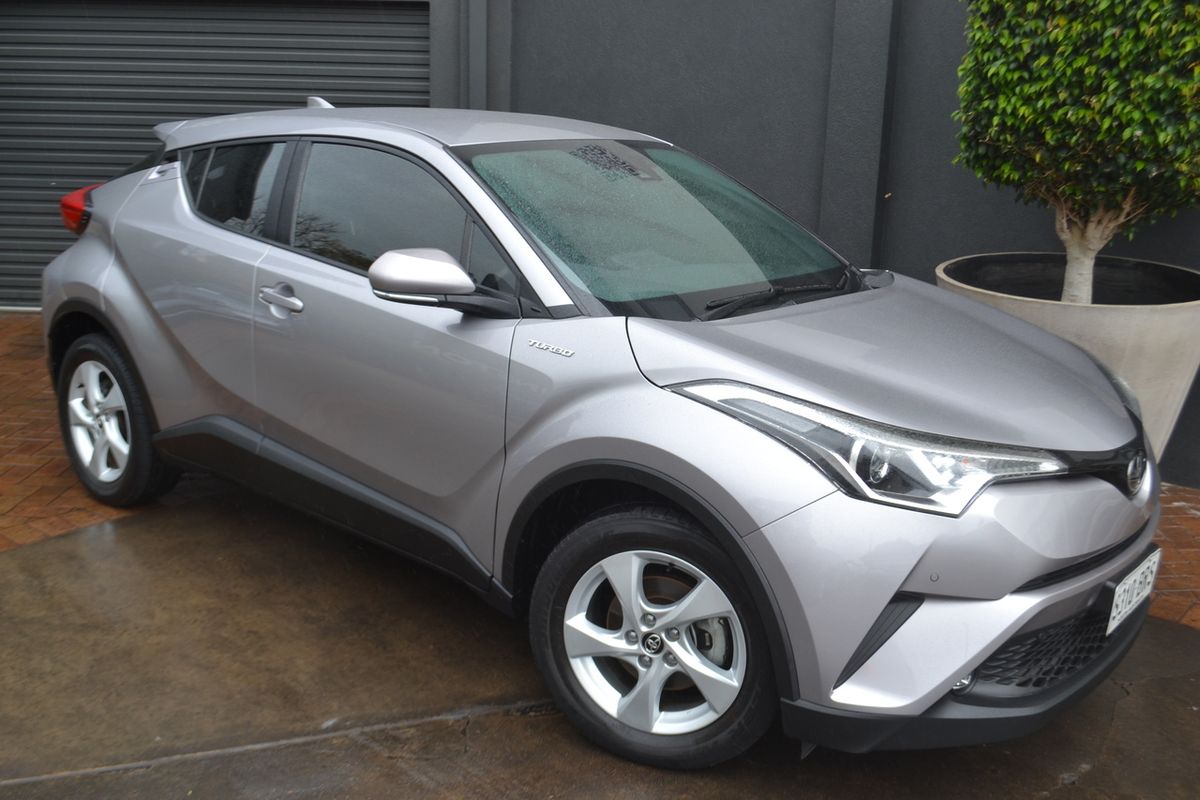 2017 Toyota C-HR NGX10R
