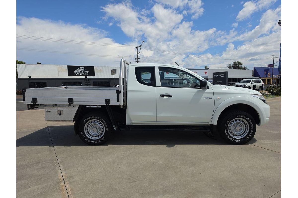 2017 Mitsubishi Triton GLX MQ 4X4