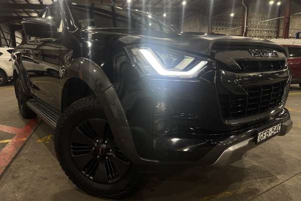 2022 Isuzu D-MAX X-TERRAIN 4X4