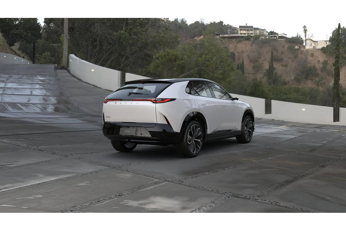 2026 Mazda CX-6e E35 Azami GR