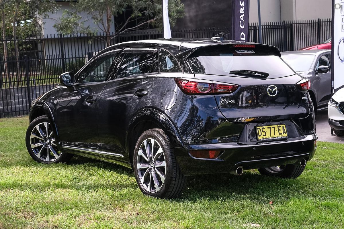 2022 Mazda CX-3 sTouring DK