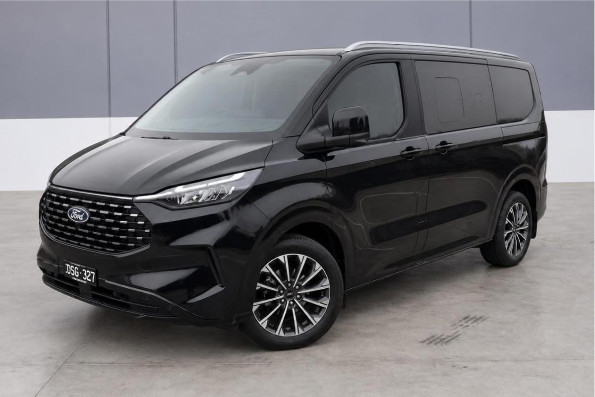 2025 Ford Tourneo Titanium X AV SWB