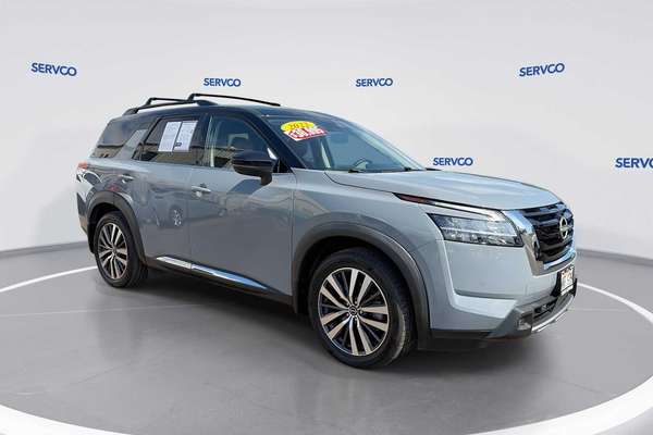 2022 Nissan Pathfinder Platinum