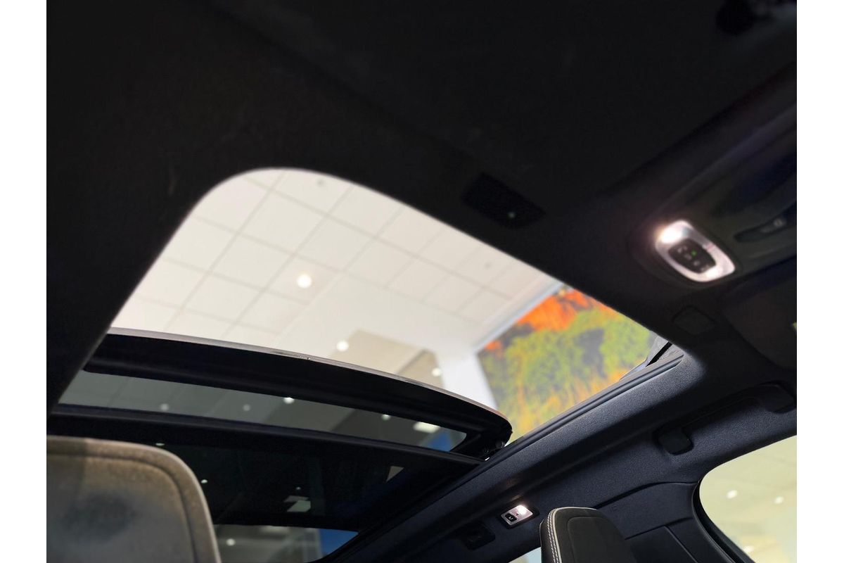 2018 Volvo XC40 T5 R-Design