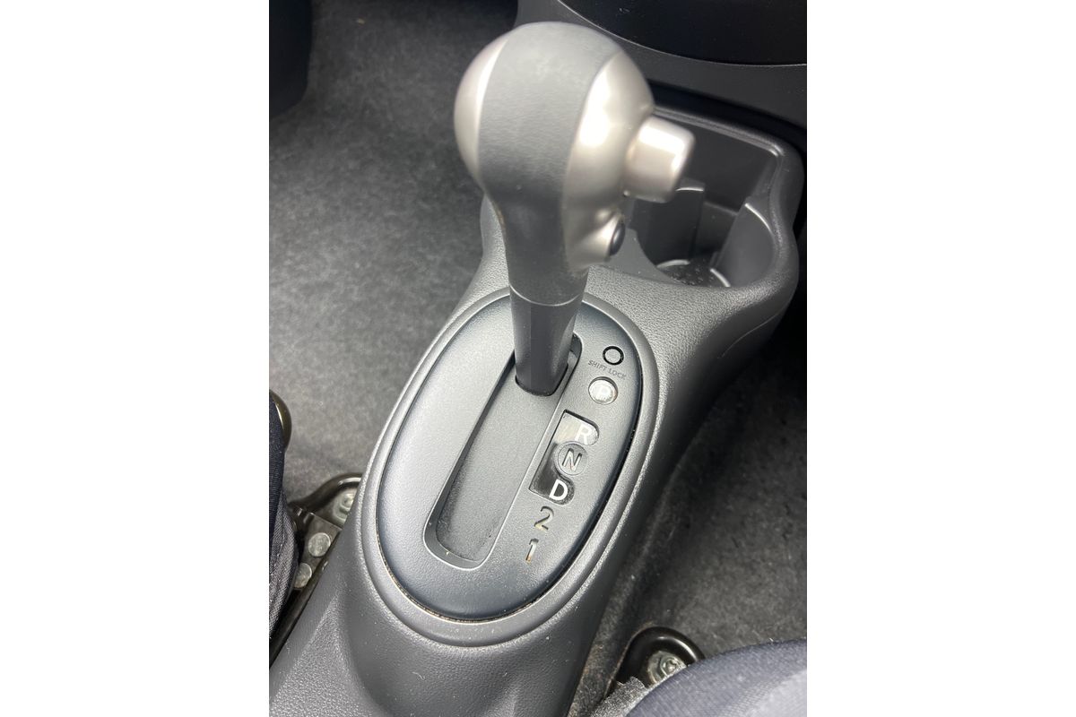 2015 Nissan Micra ST K13 image 17