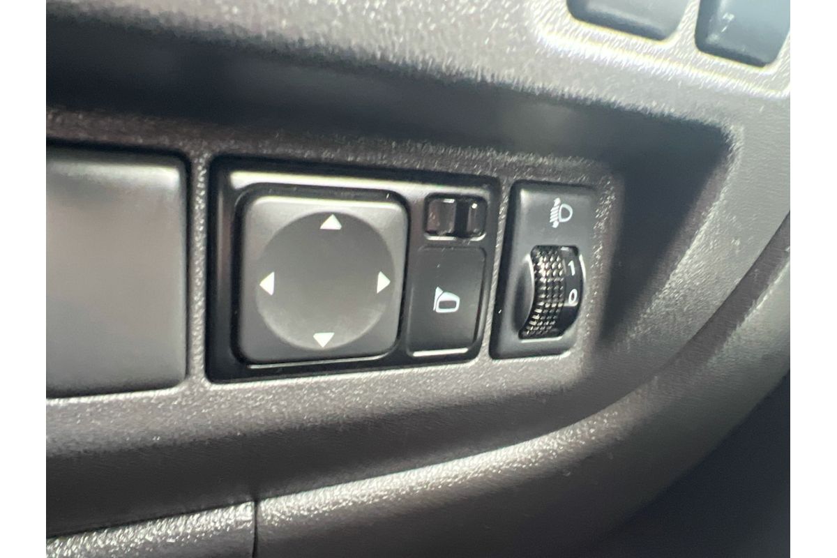 2015 Nissan Micra ST K13 image 21